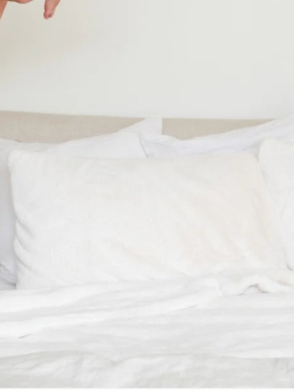 Saranoni Faux Fur Pillowcases Cream Set Of 2 NEW
